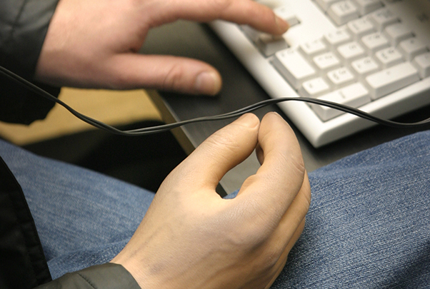 hands using alternative keyboard